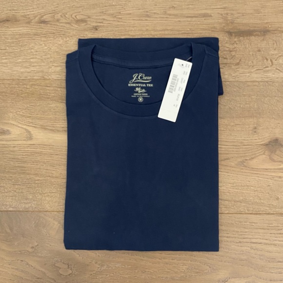 Men’s JCrew v-neck t-shirt - Picture 2 of 2